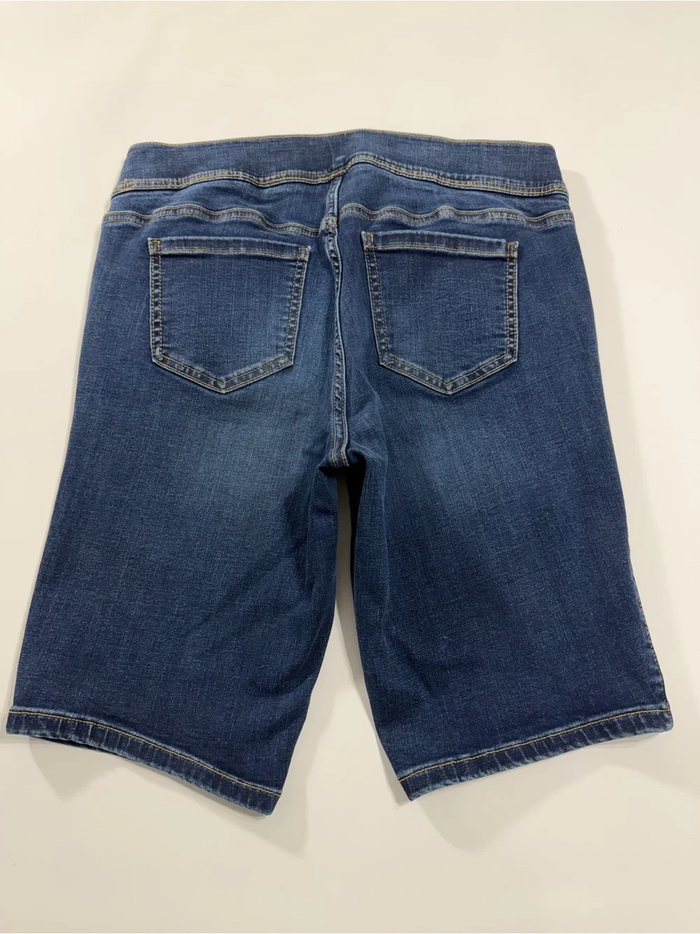 Torrid Lean Jean Super Soft Bermuda Denim Shorts Size 00 High Rise Pull On